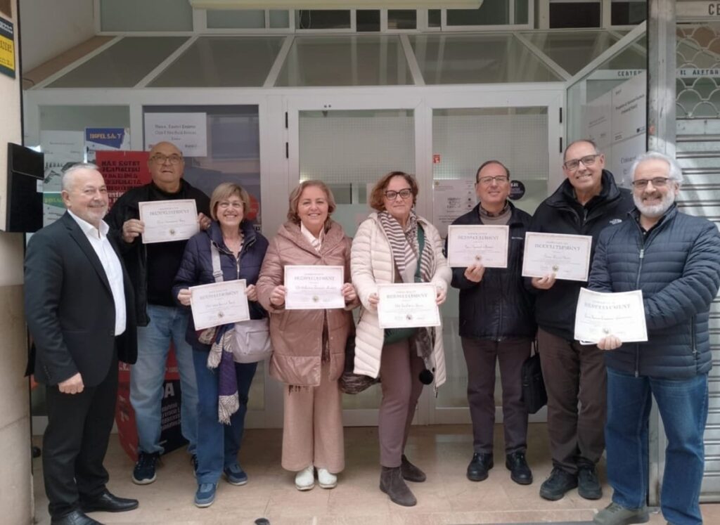 Lliurament de diplomes de la formació“Intel·ligència Artificial per a Avis Digitals” wmremove transformed
